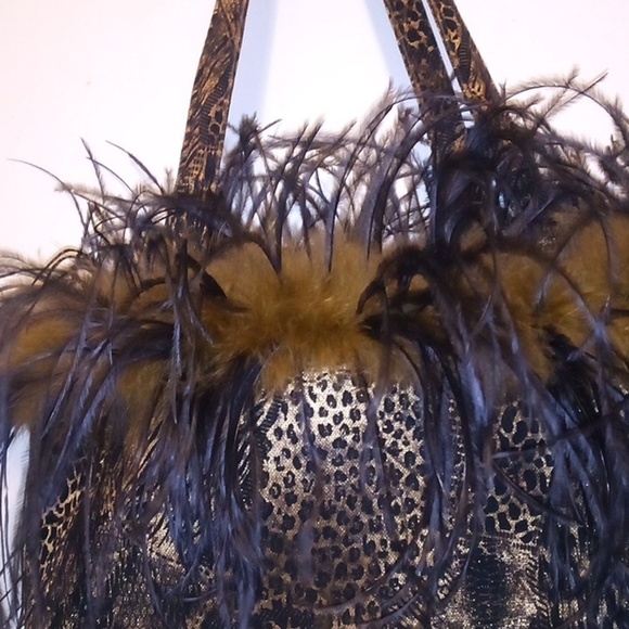 Elegant & Unique Animal Print Handbag Adorned with Ostrich Feathers On Top - Picture 3 of 6